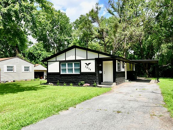 3rd image of 3034 E 35th St