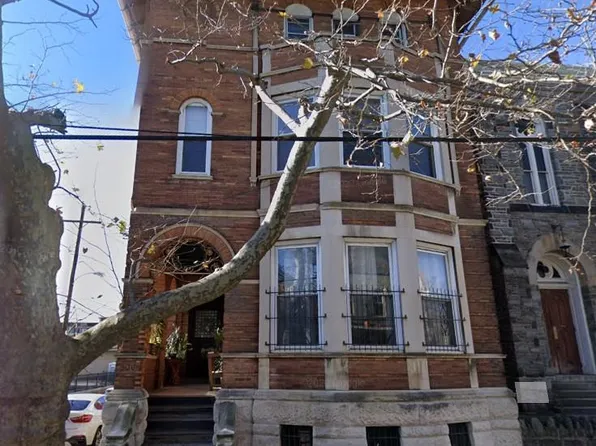 306 N 35th St APT 3F, Philadelphia, PA 19104