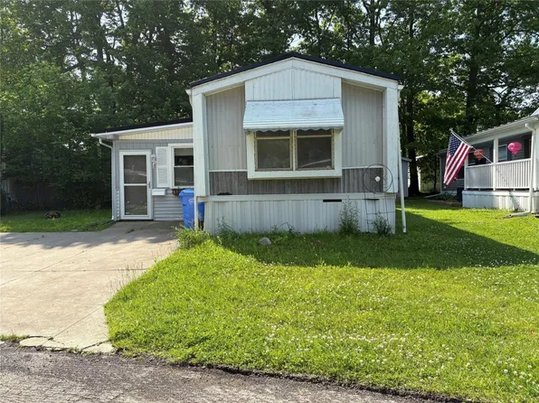 1637 Glenhaven Ln, Erie, PA 16509