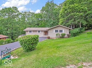 2560 S Edgewood Ct, Martinsville, IN 46151