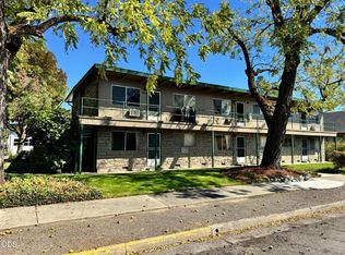 302 SE K St, Grants Pass, OR 97526