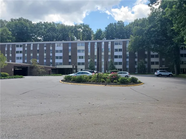 3068 Kent Rd APT 312, Stow, OH 44224