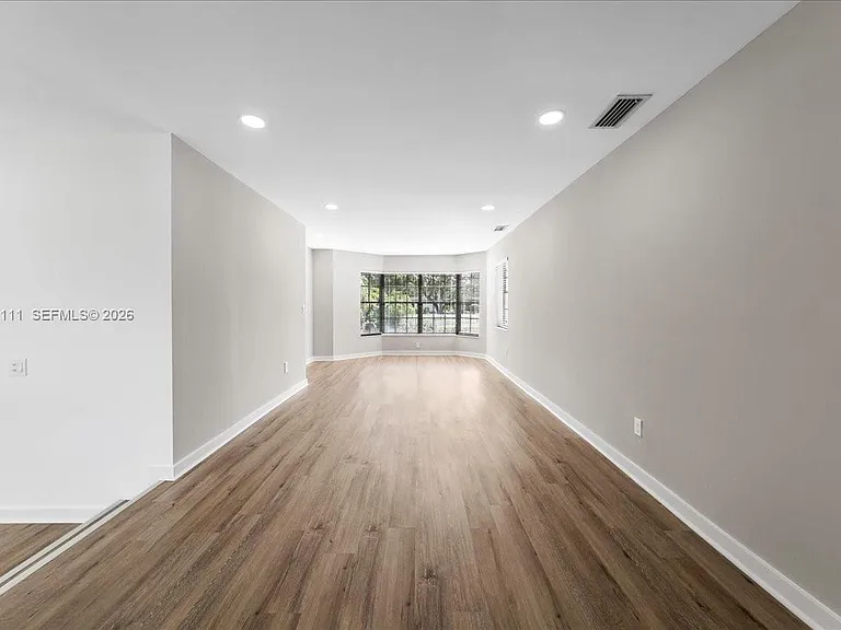 7705 SW 66th St — Photo 17