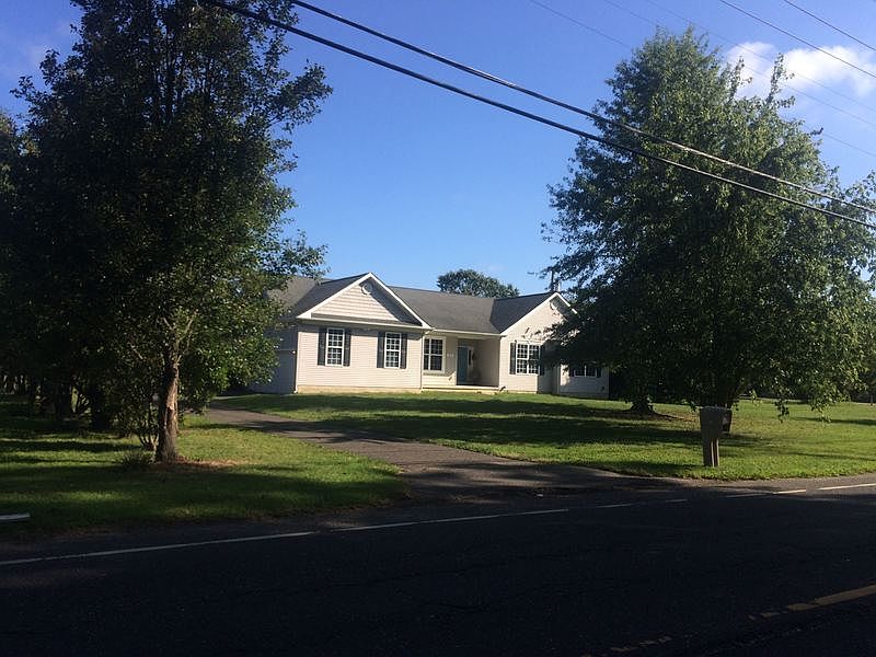 2nd image of 25 Pump Branch Rd