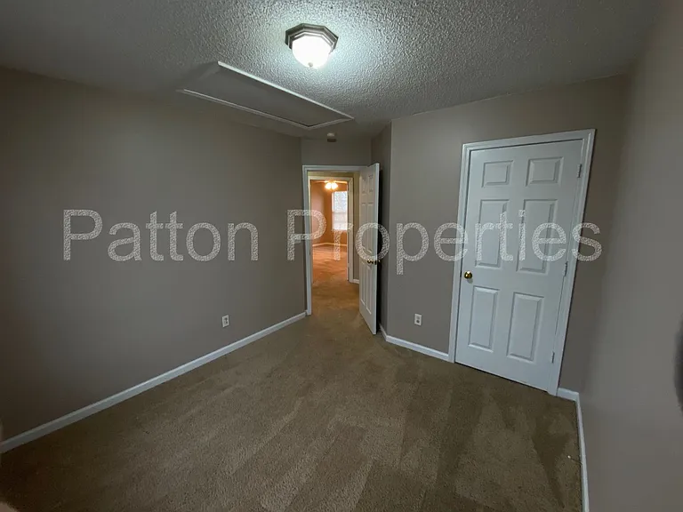214 Elders Pond Dr — Photo 15