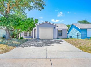 113 Captains Bay Dr, Rockport, TX 78382