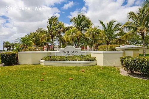 3902 Sabal Way Photo 1