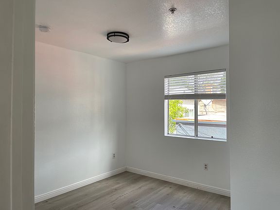 4th image of 1929 Echo Park Ave #201