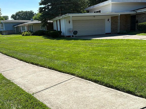 2nd image of 7010 Ash Pl