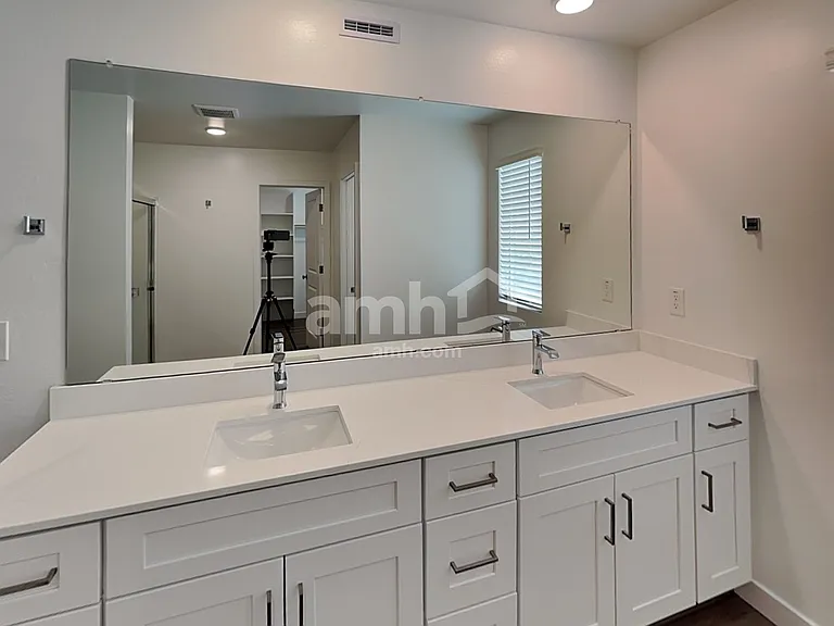 4540 S 98th Ln — Photo 11
