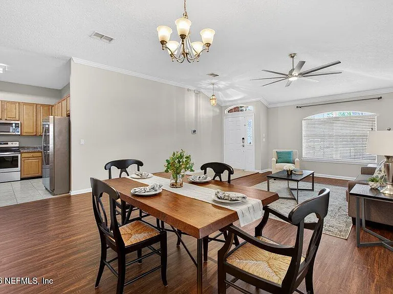 1634 Majestic View Ln — Photo 10