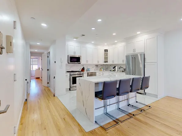 1940 Bergen Avenue image 10 of 42