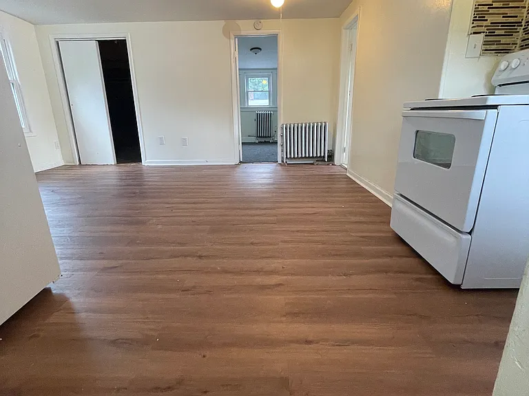 26 Park Dr N #1 — Photo 3