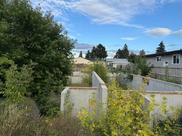 2006 42nd St SE, Calgary, AB T2B 1G3