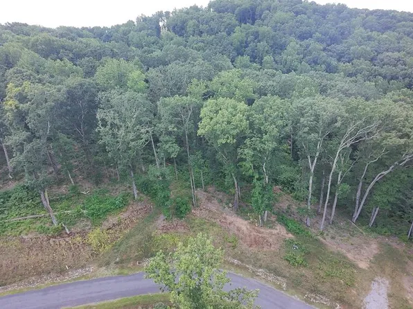 35 High Summit Dr, Talking Rock, GA 30175