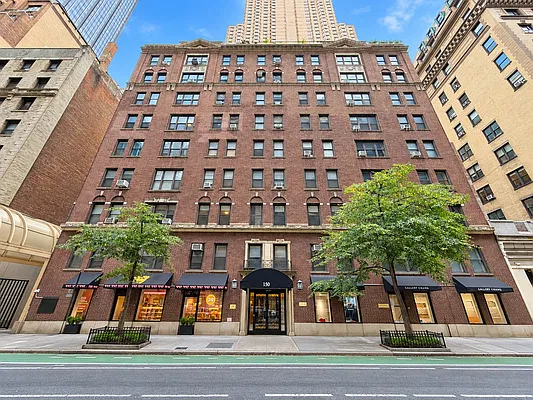 Building, photo 1