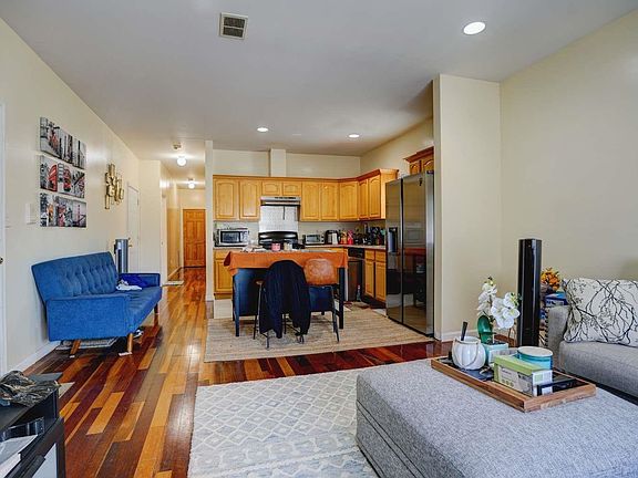 3rd image of 10 Olean Ave #1