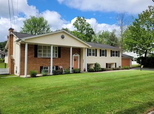 4508 Oxford Pl, Vestal, NY 13850