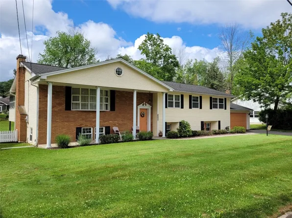 4508 Oxford Pl, Vestal, NY 13850