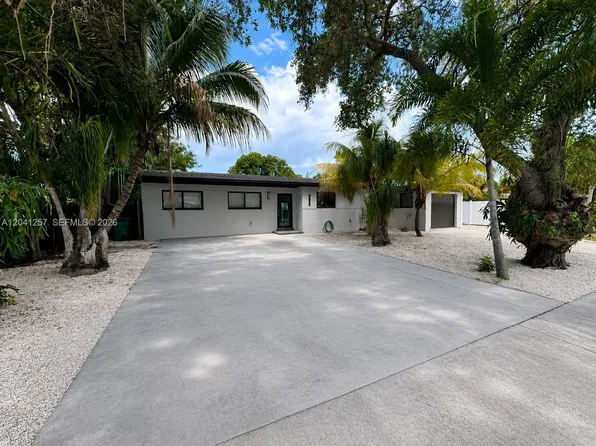 19700 NE 11th Pl, Miami, FL 33179