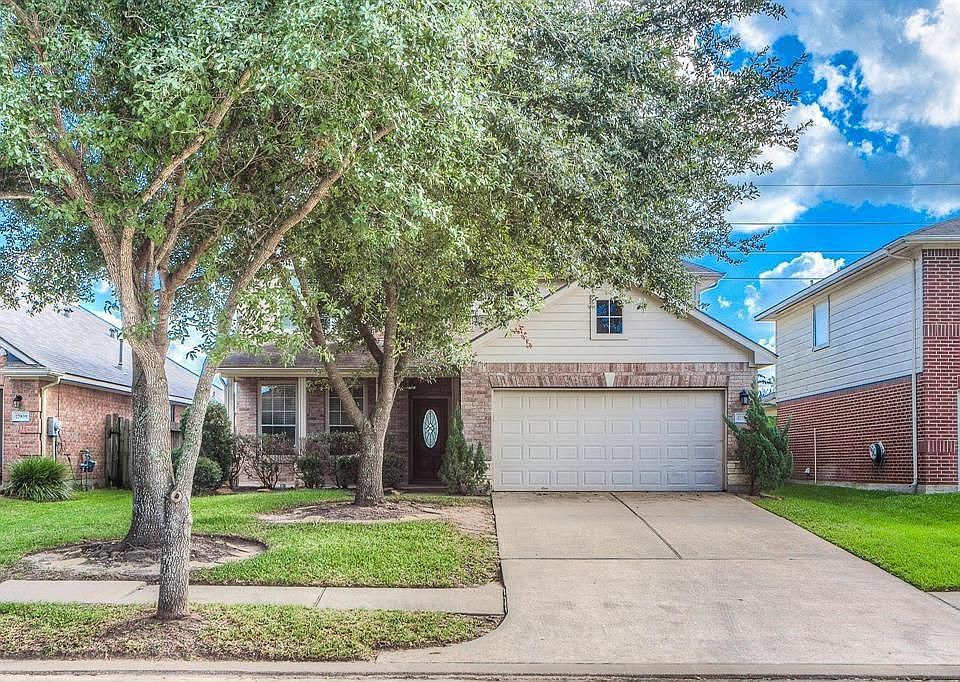 1st image of 17943 Rose Hill Park Ln