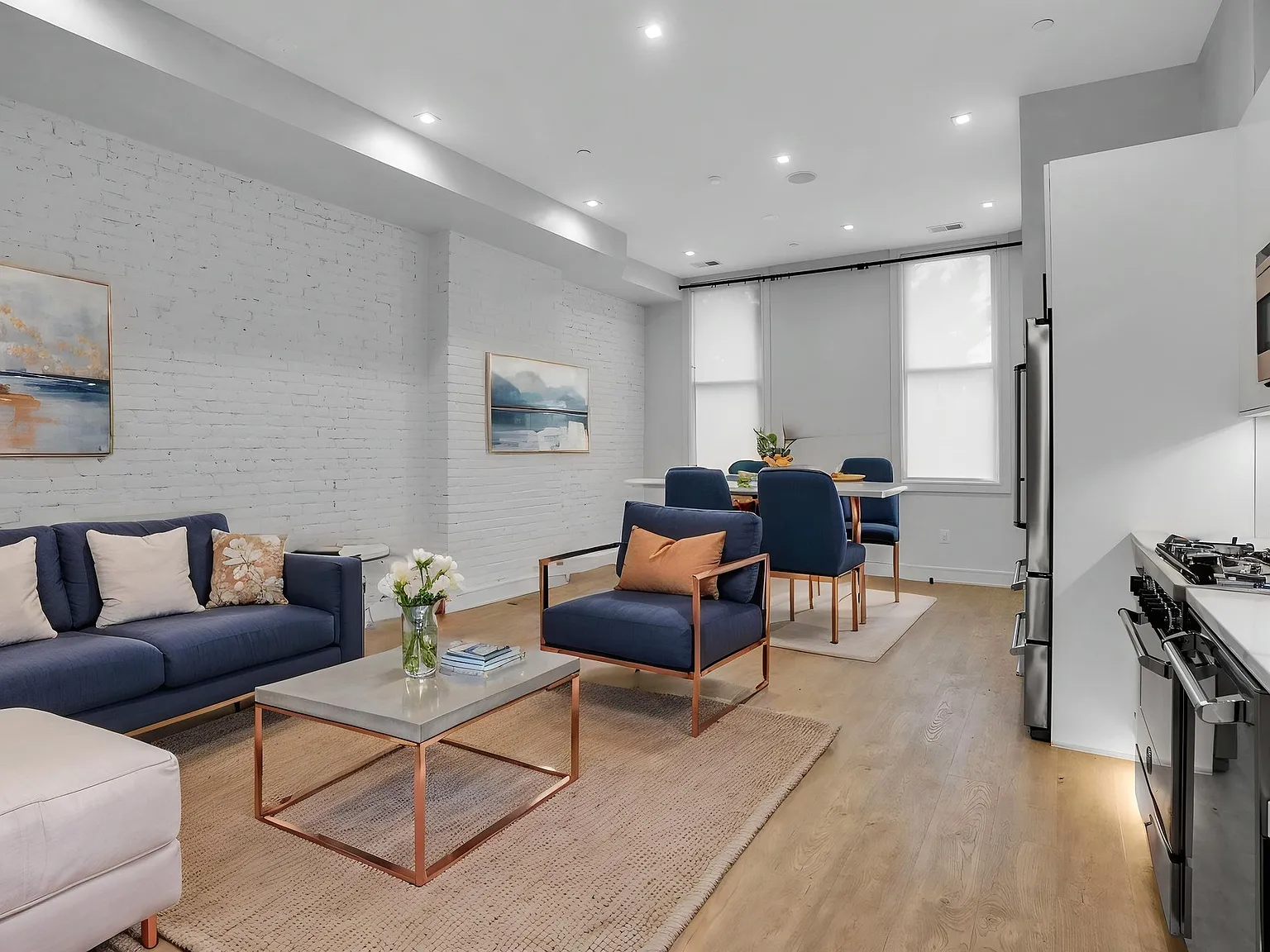 2 bed, 928 sqft, $3,650 — Photo 2