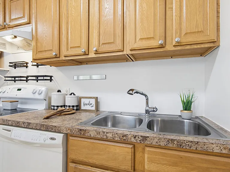 908 Rock Creek Ave — Photo 26