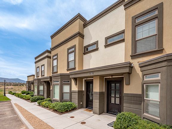 3rd image of 908 S Lincoln Ave #4