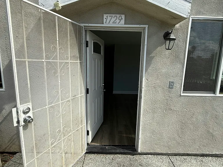 1727 W 84th Pl #1729 — Photo 1