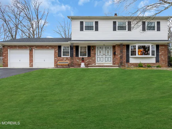 10 Underhill Road, Howell, NJ 07731