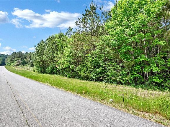2nd image of 4 Mill Creek Rd