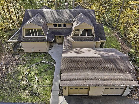 2nd image of 2210 Springmill Rd