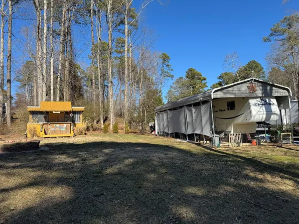 257&258 Dogwood Ct, New Church, VA 23415