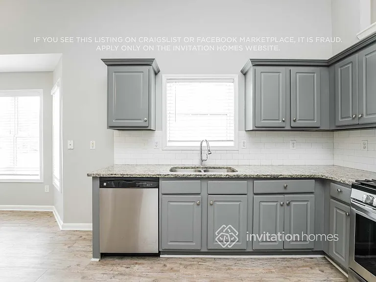 175 Cedarhurst Rd — Photo 9