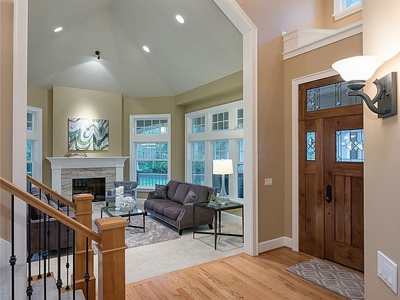 3rd image of 6616 247th Ave NE