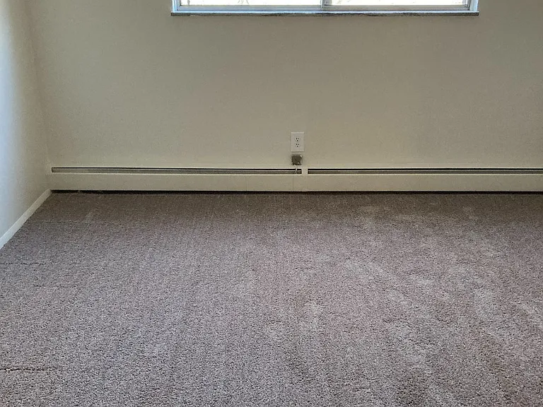 Kingston Place Apartments — Photo 44