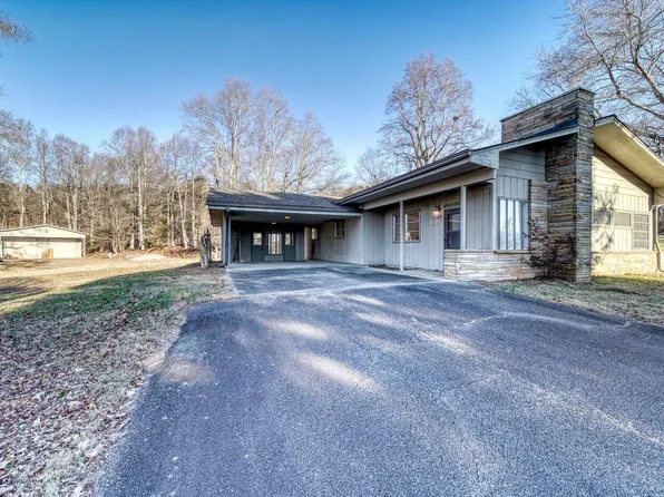 230 C A Dr, Hiawassee, GA 30546