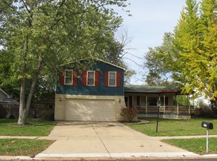 6S160 Carlyle Ct, Naperville, IL 60540