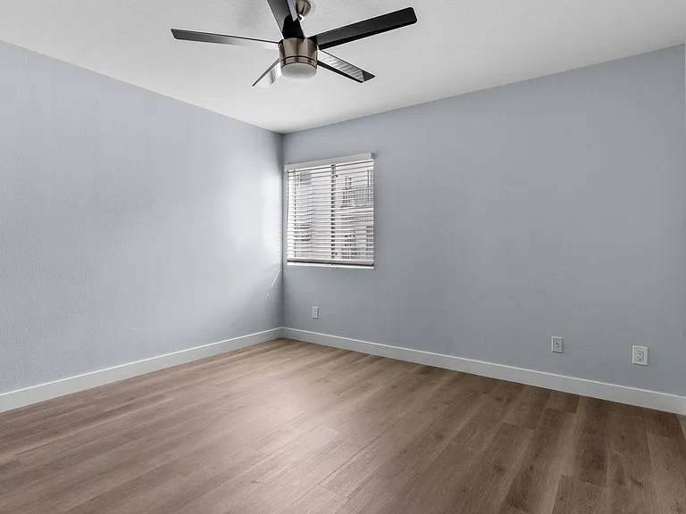 273 South Bonnie Brae — Photo 17