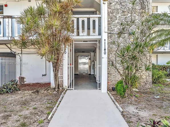 1140 NE 191st St #25, Miami, FL 33179