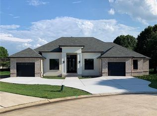 191 Pleasant Ridge Dr, Belle Chasse, LA 70037