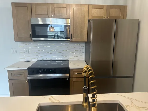 2569 Grassy Point Dr Unit 303, Lake Mary, FL 32746