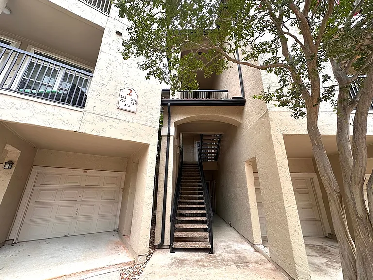 9525 N Capital Of Texas Hwy #232 — Photo 6