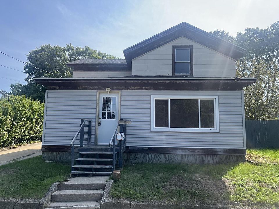 1st image of 640 N Locust STREET