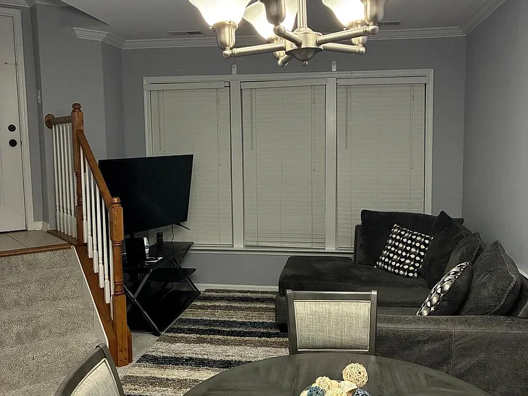 9532 Walker Way — Photo 8