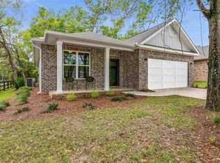 264 Camellia Dr, Cantonment, FL 32533