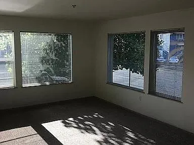 Cascade Pointe — Photo 4