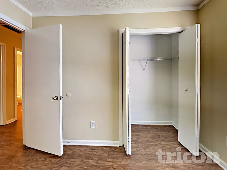 2104 David Earl Dr — Photo 8