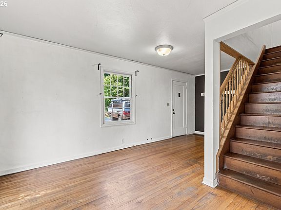 5th image of 1017 SW Grover St