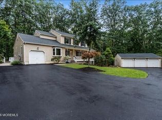 62 S New Prospect Rd, Jackson, NJ 08527